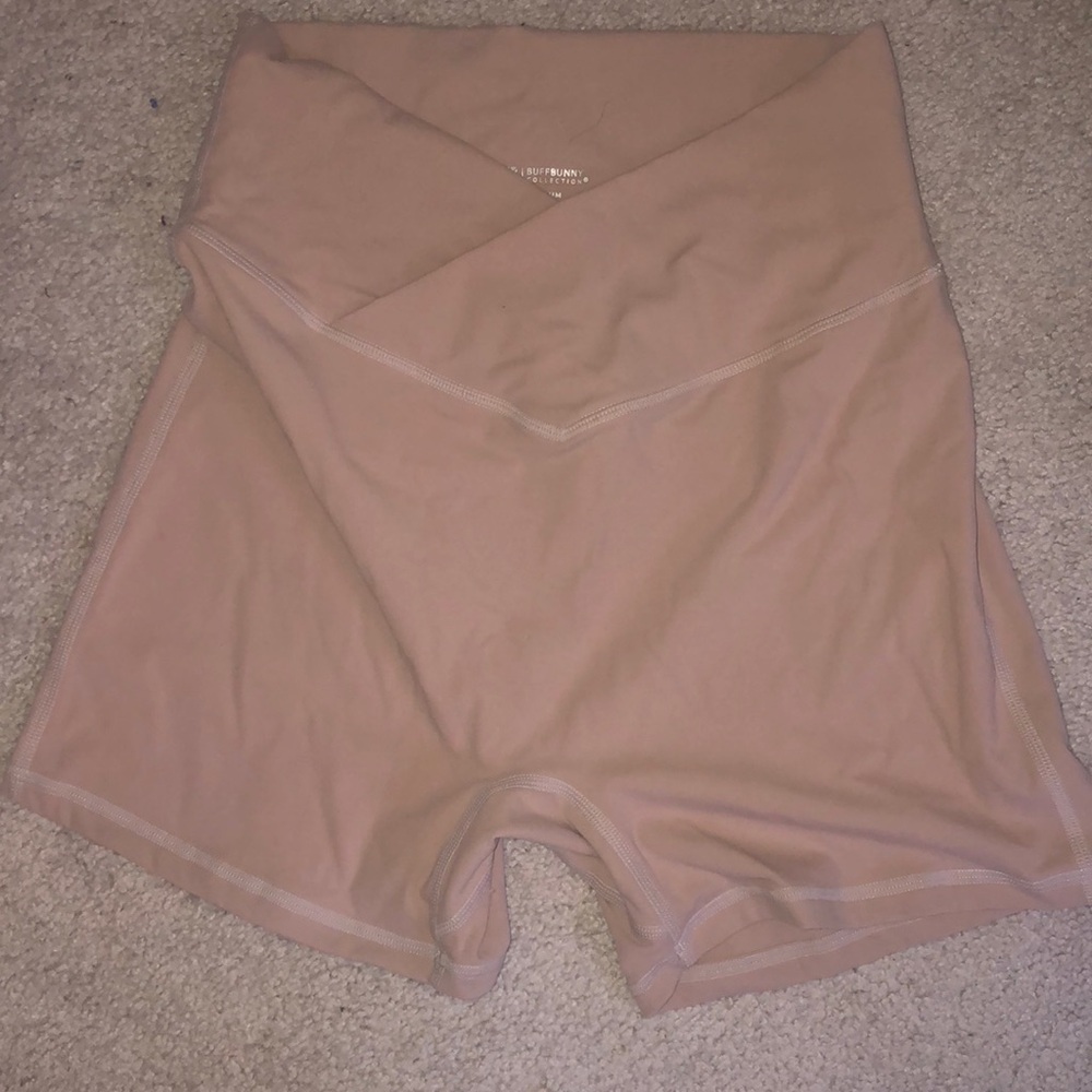 Buffbunny Siren V cut Short in Donut Worry